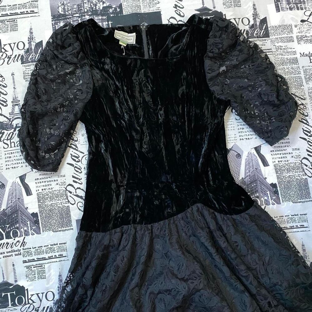 E.D. Michaels Black velvet velour lace puff ballgown midi vintage 70s dress goth